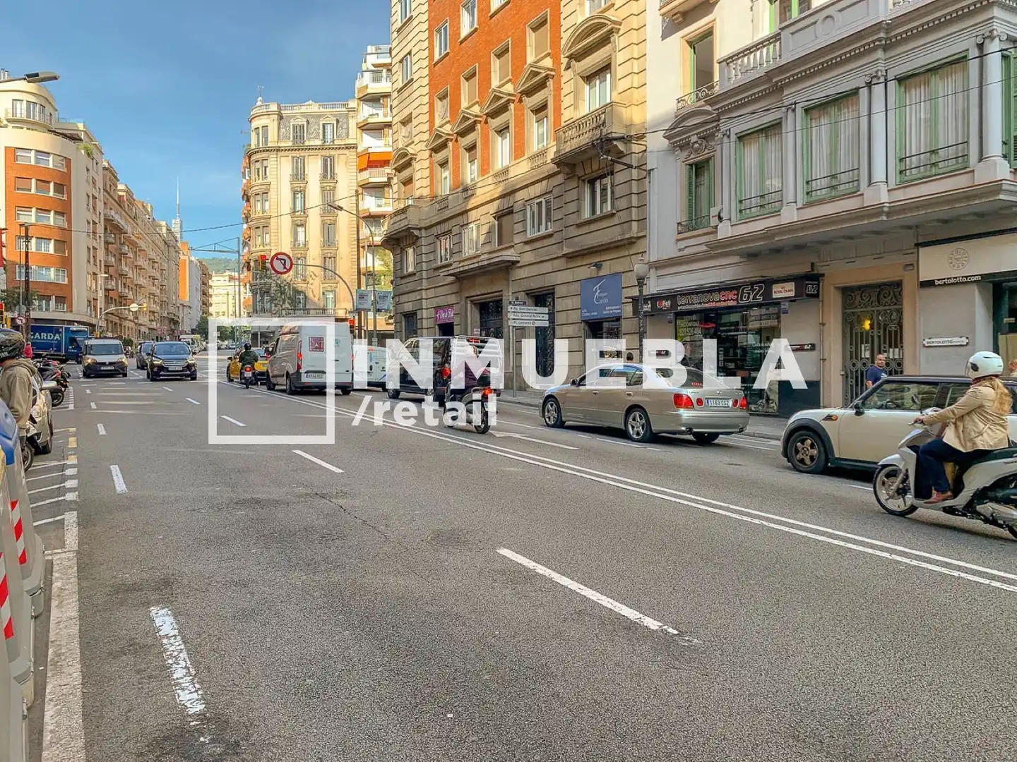Vista exterior de Local en venta en Barcelona con Aire acondicionado, Terraza y Alarma