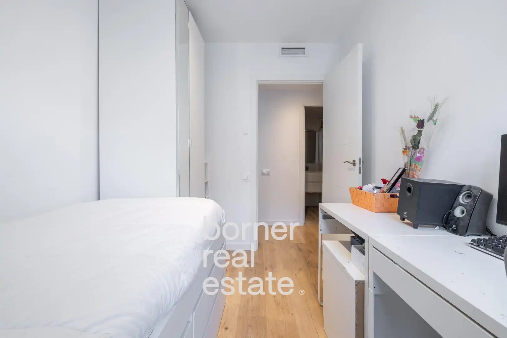 Bedroom of Flat for sale in Terrassa  with Air Conditioner, Heating and Parquet flooring