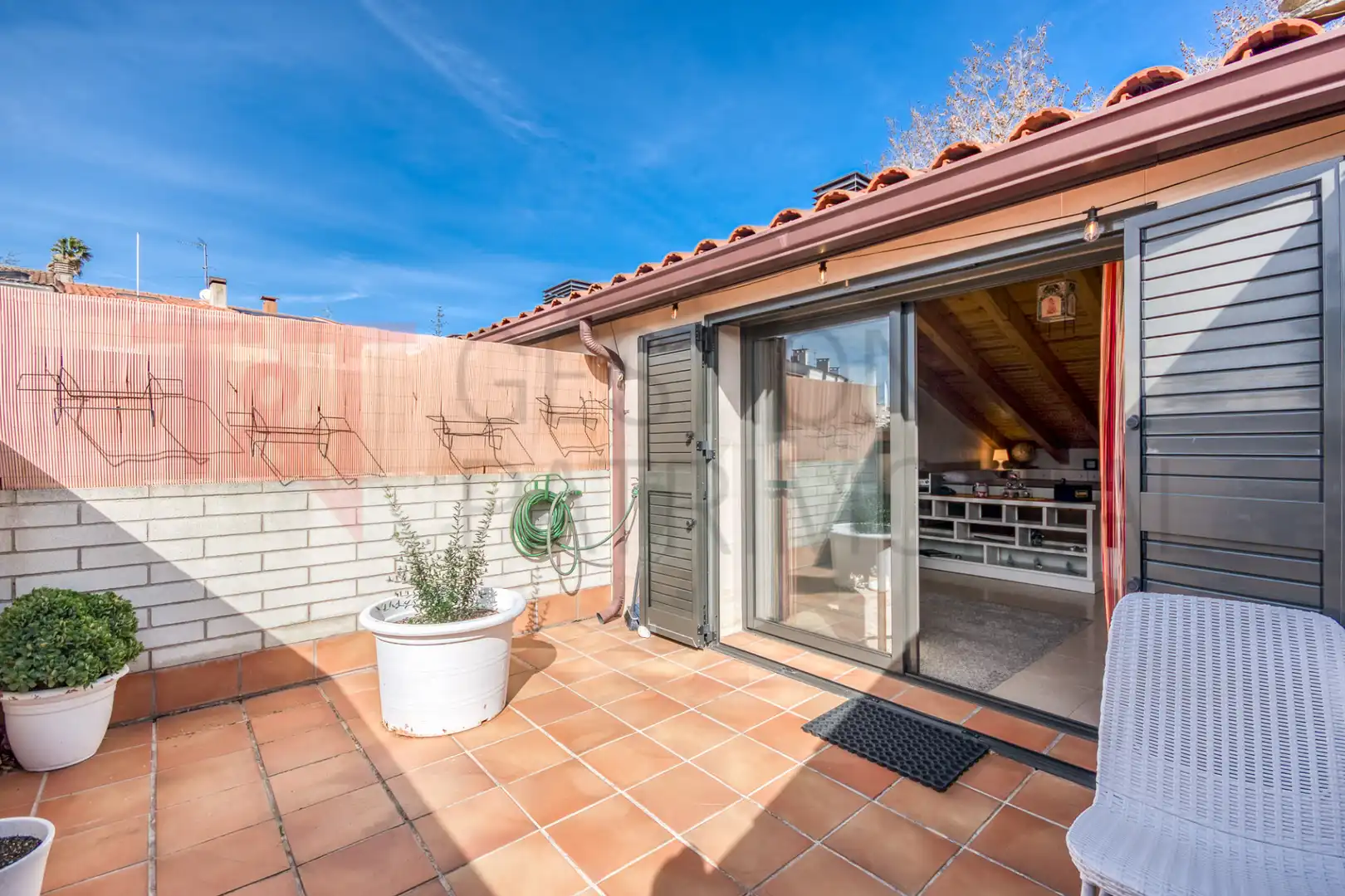 Terrasse von Einfamilien-Reihenhaus zum Verkauf in El Masnou mit Klimaanlage, Heizung und Terrasse