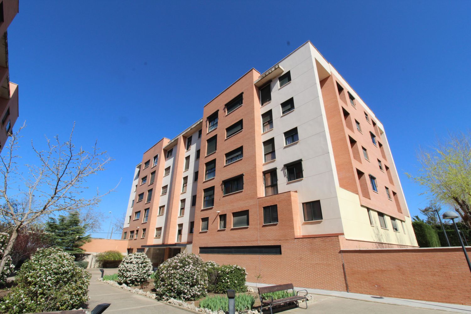 Vista exterior de Apartament de lloguer en Ciudad Real Capital amb Calefacció, Parquet i Traster