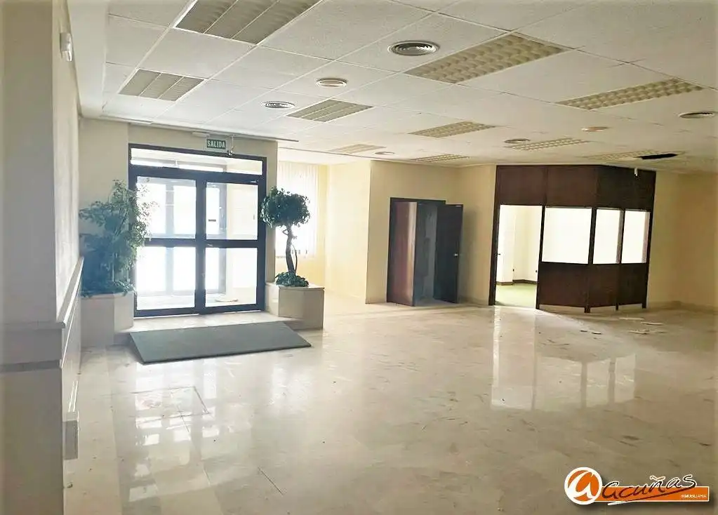 Local comercial en alquiler en Calle Infante Don Fernando, imagen 15