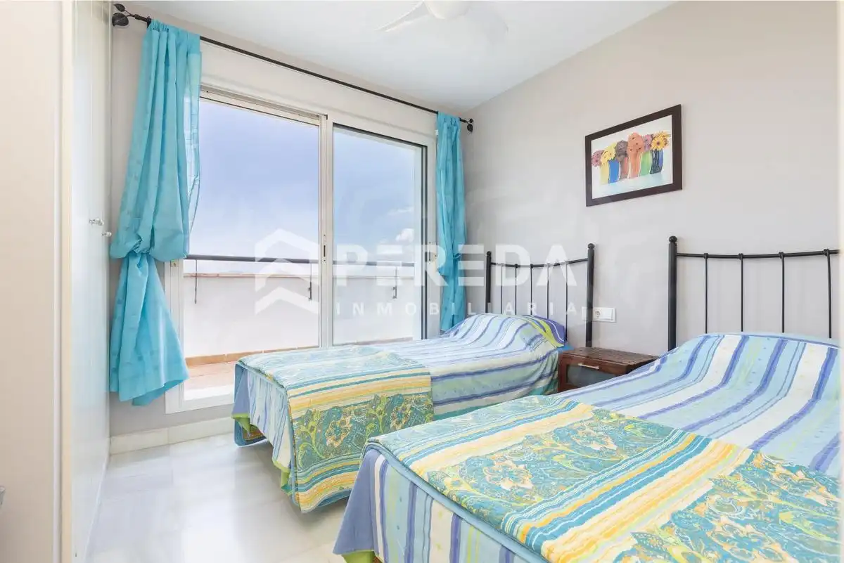 Schlafzimmer von Dachboden zum Verkauf in Roquetas de Mar mit Privatgarten, Terrasse und Abstellraum