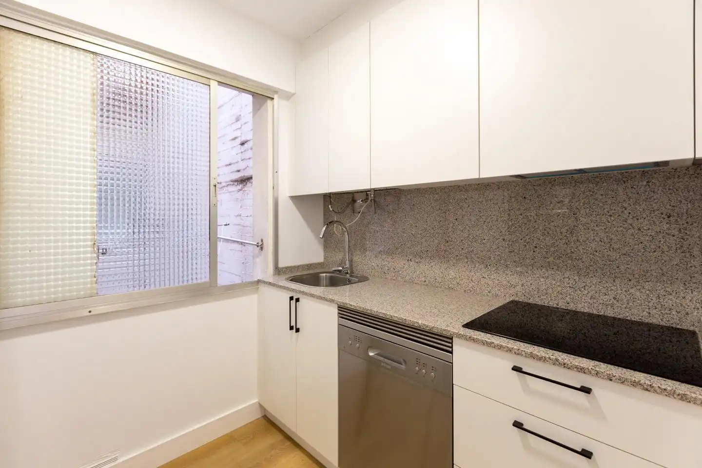 Cocina de Piso para compartir en A Coruña Capital  con Calefacción