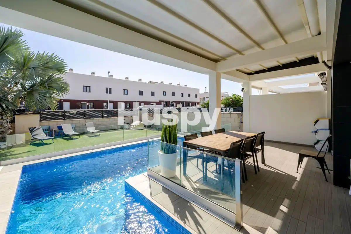 Doppelhaushälfte mit Terrasse zum Verkauf in Calle Malta, imagen 7