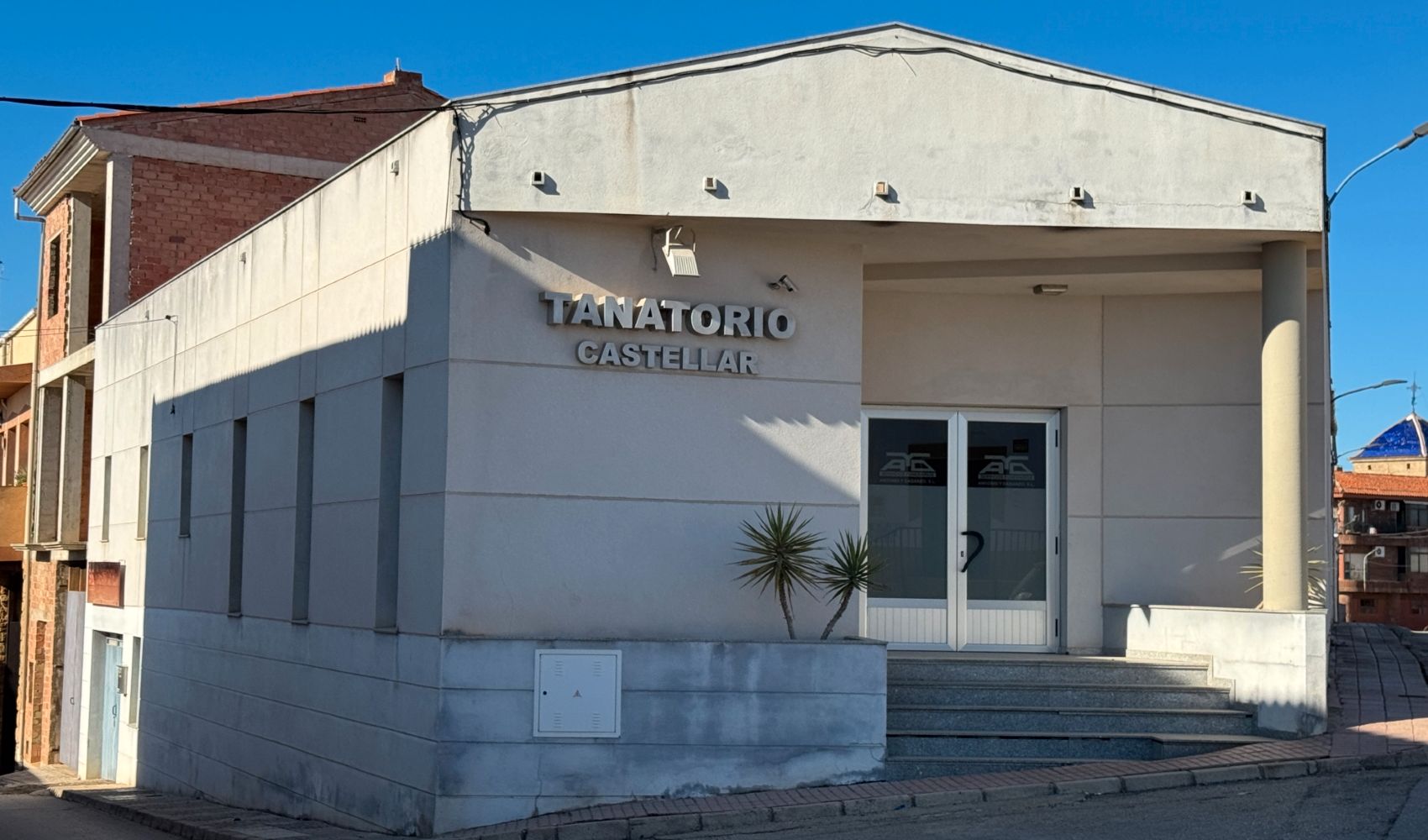 Exterior view of Industrial buildings for sale in Castellar