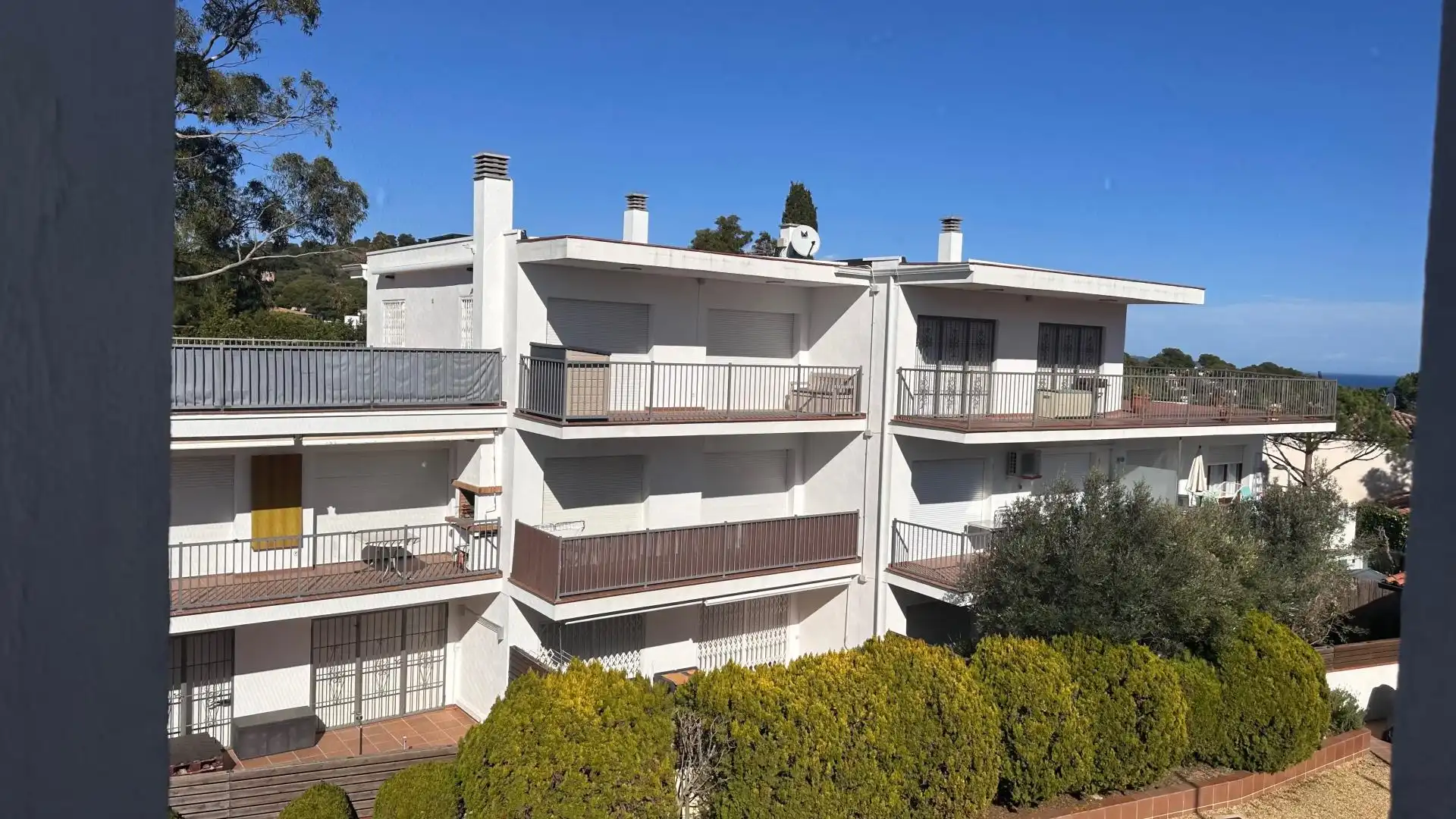 Exterior view of Flat for sale in Castell d'Aro, Platja d'Aro i s'Agaró  with Air Conditioner and Terrace