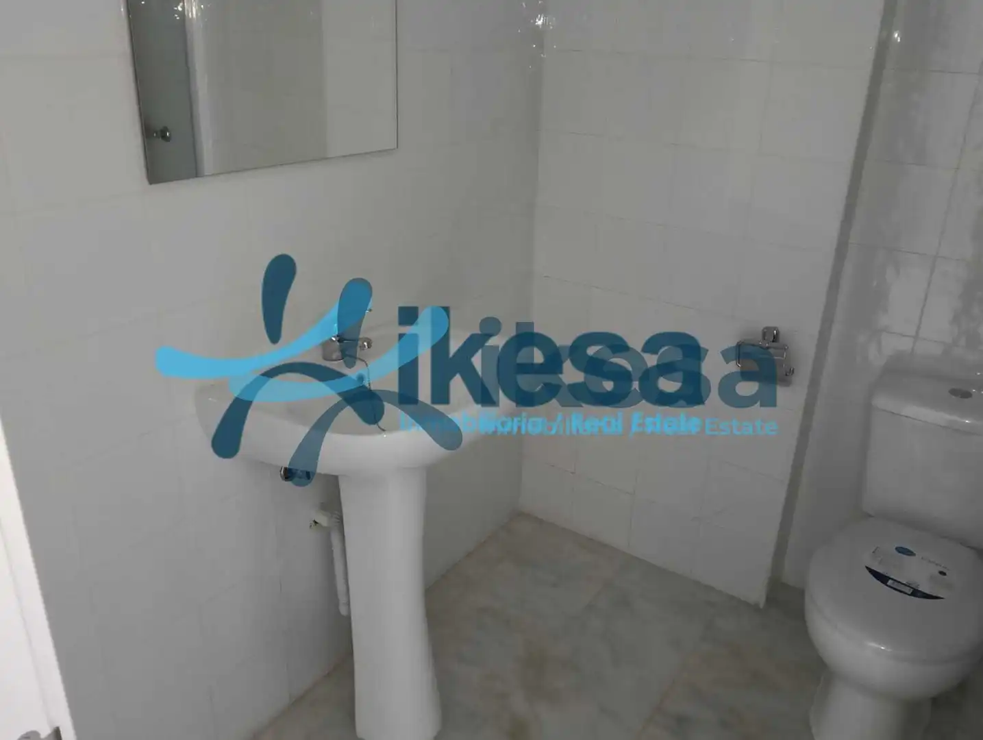 Pis en venda en Este - Alcosa- Torreblanca