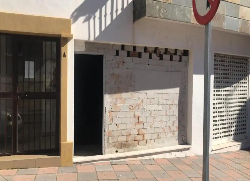 Local comercial en venda a Av Alcalde Don Juan Rodríguez, imagen 2
