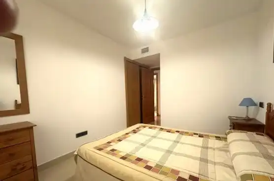Schlafzimmer von Wohnung zur Miete in Linares mit Klimaanlage, Heizung und Möbliert