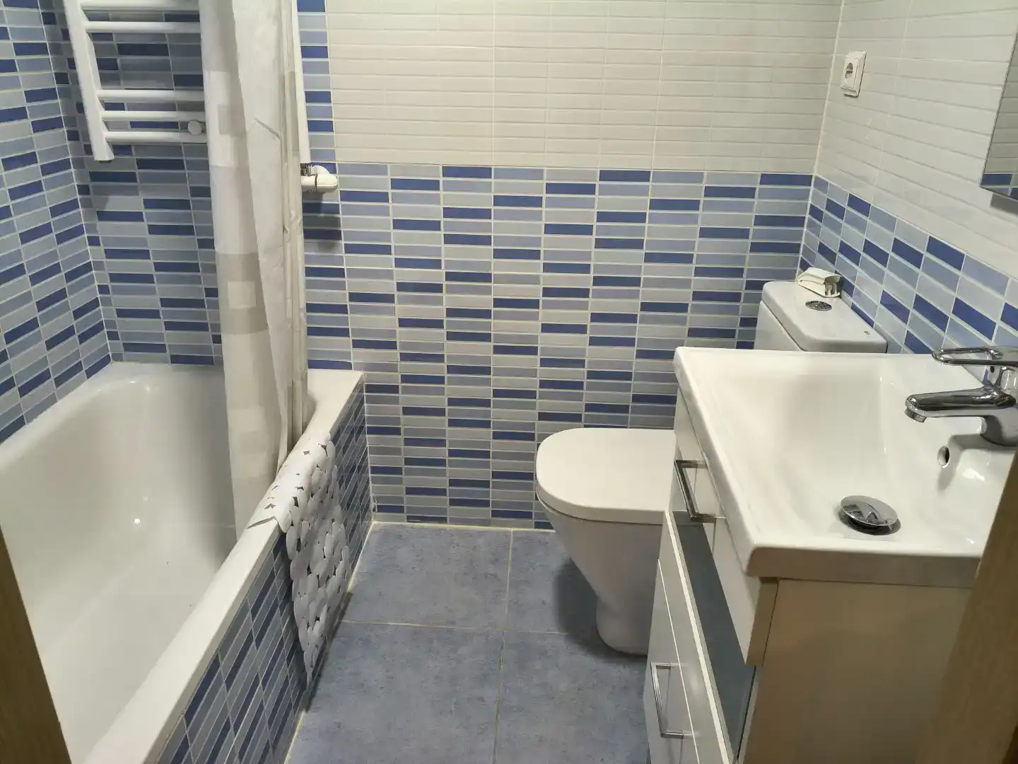 Bany de Pis en venda en Utebo amb Aire condicionat, Piscina i Balcó