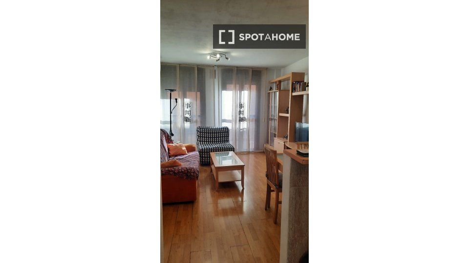 Exterior view of Flat to rent in  Madrid Capital  with Air Conditioner, Heating and Furnished