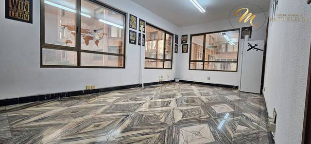 Oficina en Alquiler en Polígono Rojo - Aldapa