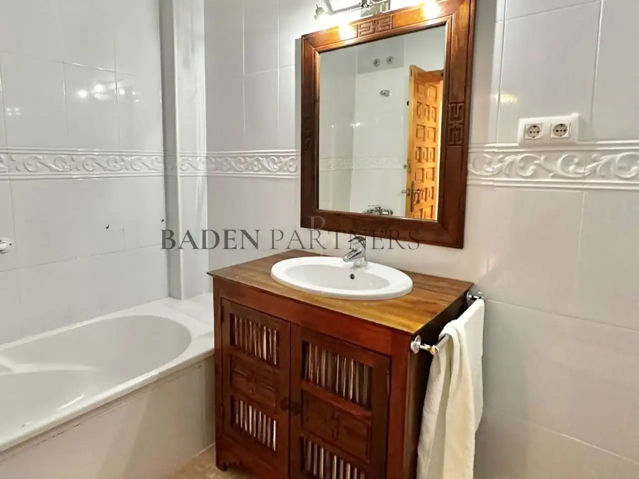 Bathroom of Flat for sale in Vinaròs  with Terrace, Furnished and Balcony