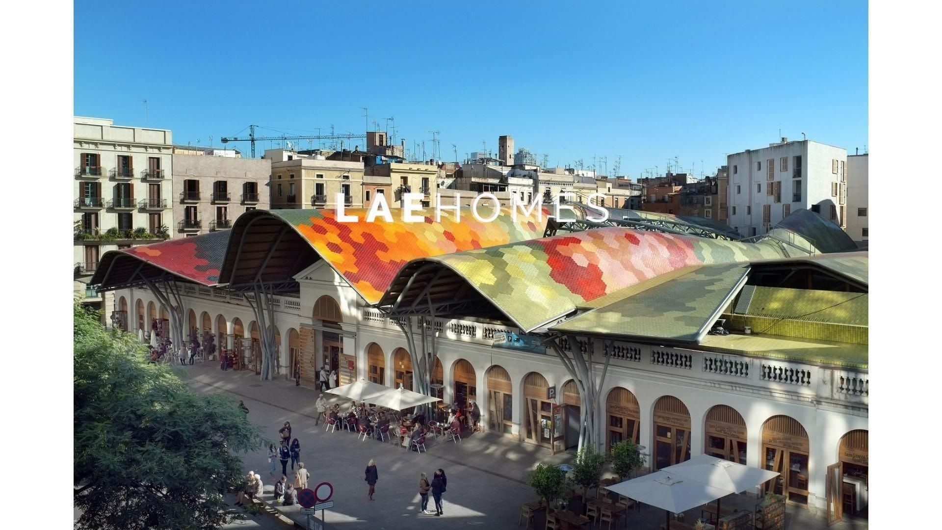 Exterior view of Apartment for sale in  Barcelona Capital  with Air Conditioner, Heating and Parquet flooring