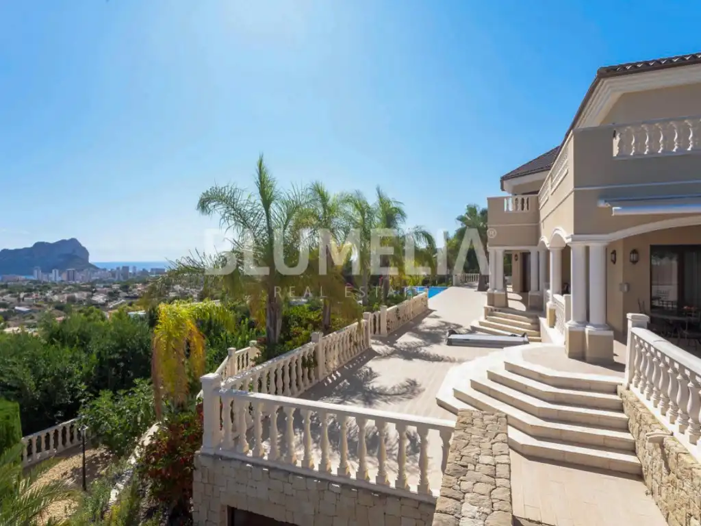 Casa con piscina en venta en Calle Alfabega L'