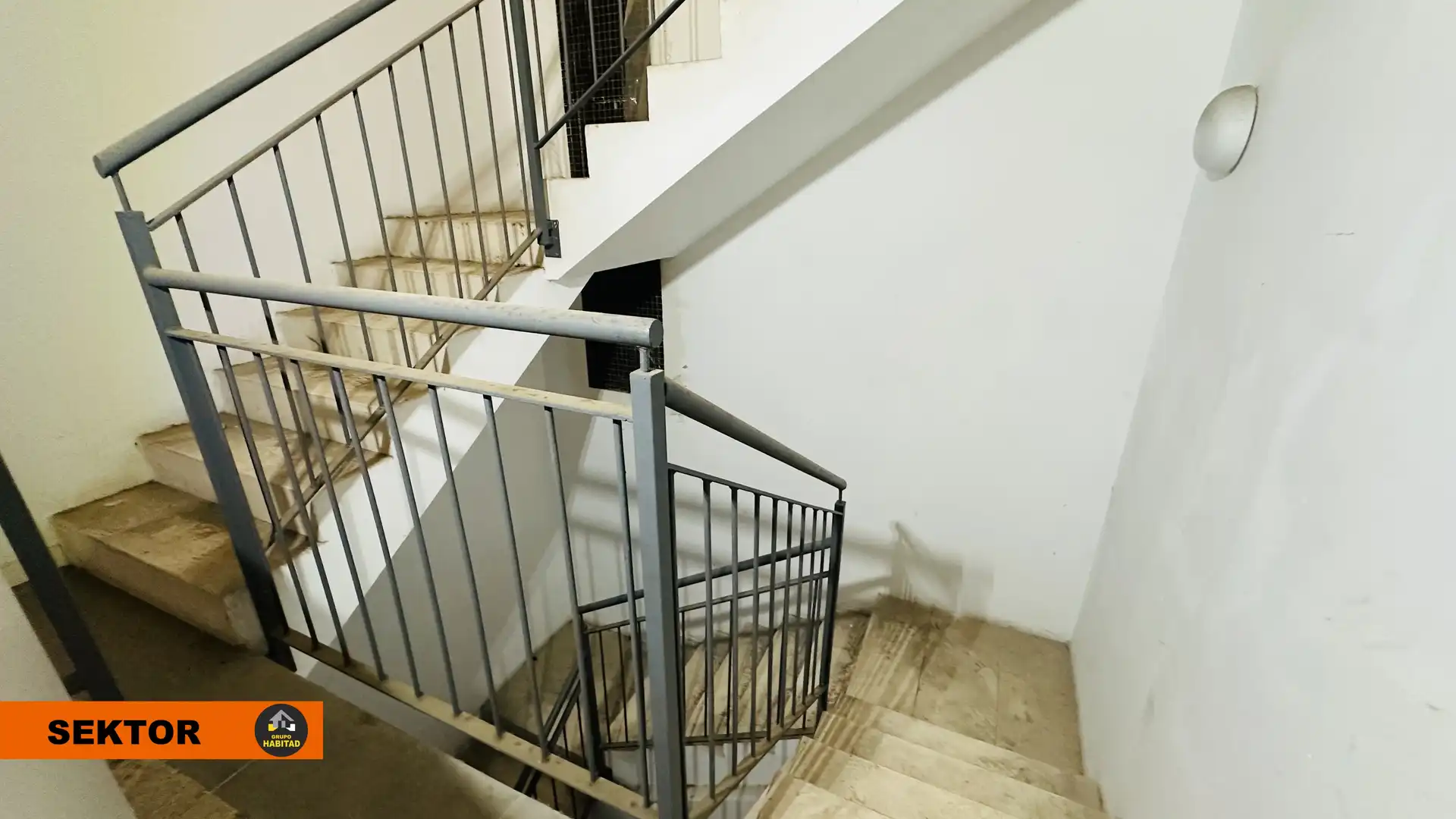 Nau industrial amb ascensor en venda a Plaça del Pi Tallat, imagen 14