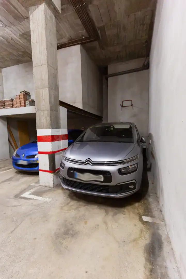 Parking de Piso en venta en Figueres con Aire acondicionado, Parquet y Balcón