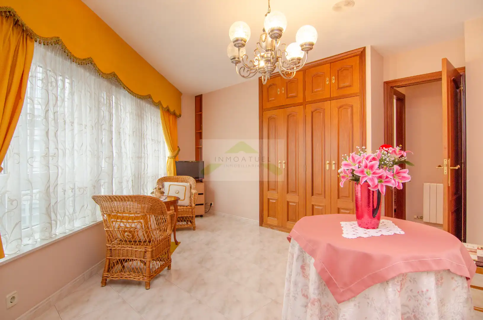 Habitación de Piso en venta en A Coruña Capital  con Calefacción, Parquet y Trastero