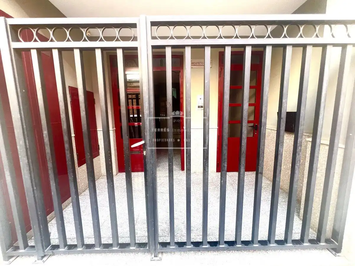 Piso en venta en Castellón de la Plana / Castelló de la Plana con Aire acondicionado, Calefacción y Terraza