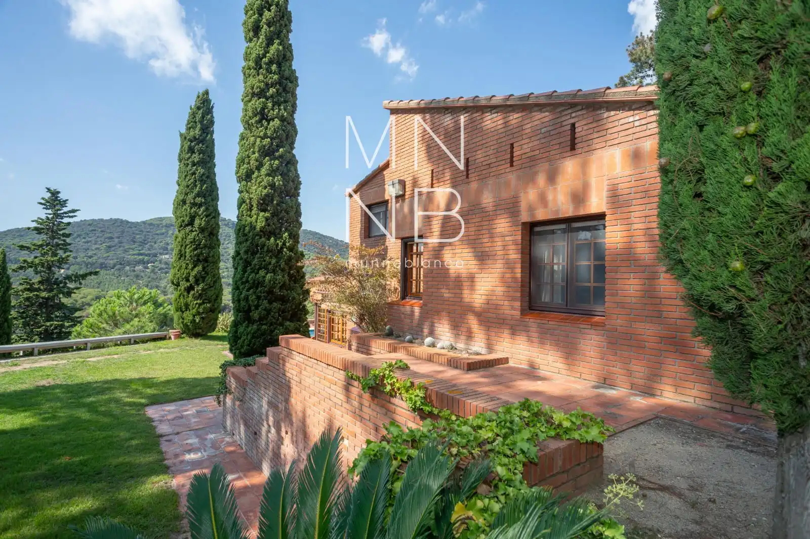 Garten von Haus oder Chalet zur Miete in Òrrius mit Heizung, Schwimmbad und Möbliert