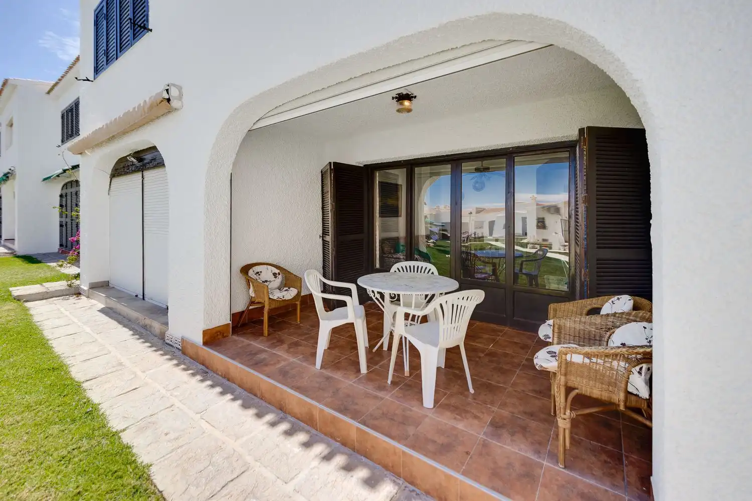 Reihenhaus mit Pool zum Verkauf in Calle Violetas 104, imagen 2