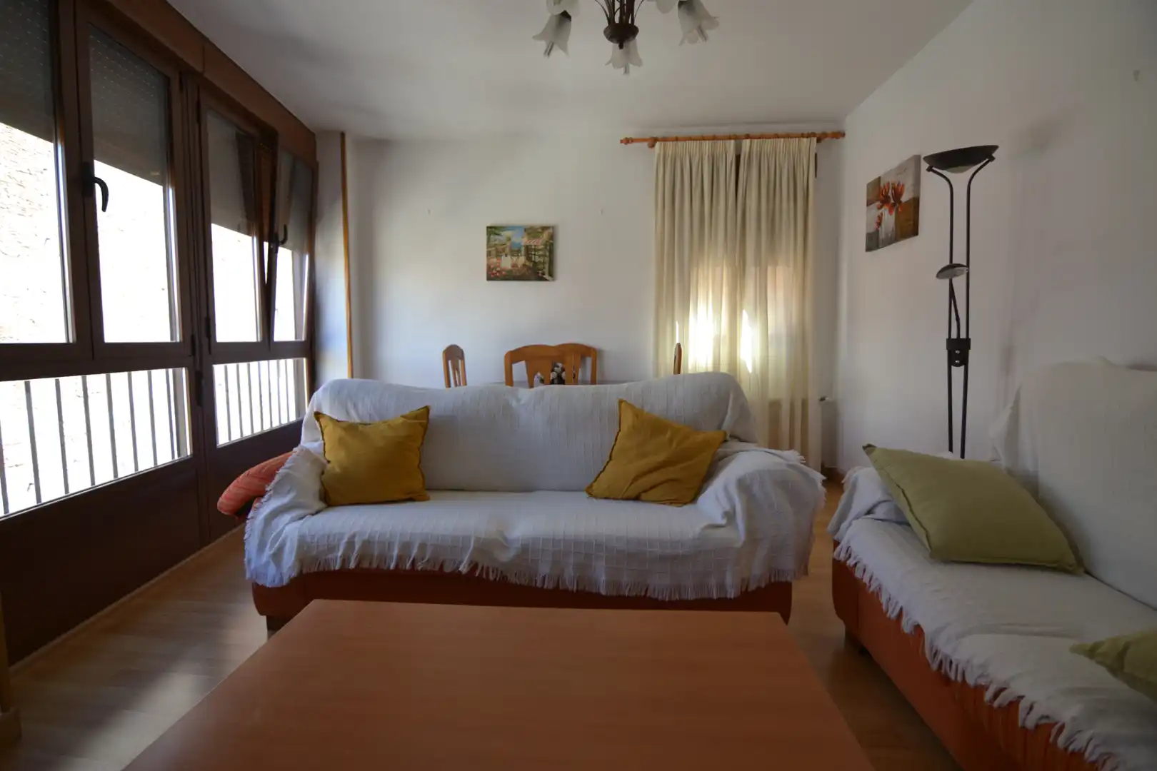 Sala de estar de Piso de alquiler en Plasencia con Aire acondicionado, Calefacción y Amueblado