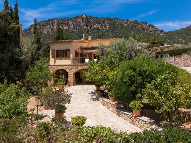Casa-chalet en Venta en  PINS en Valldemossa