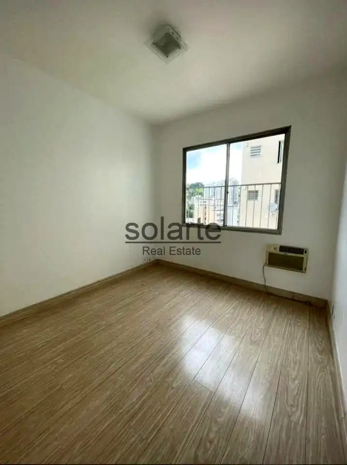 Dormitori de Planta baixa en venda en L'Hospitalet de Llobregat