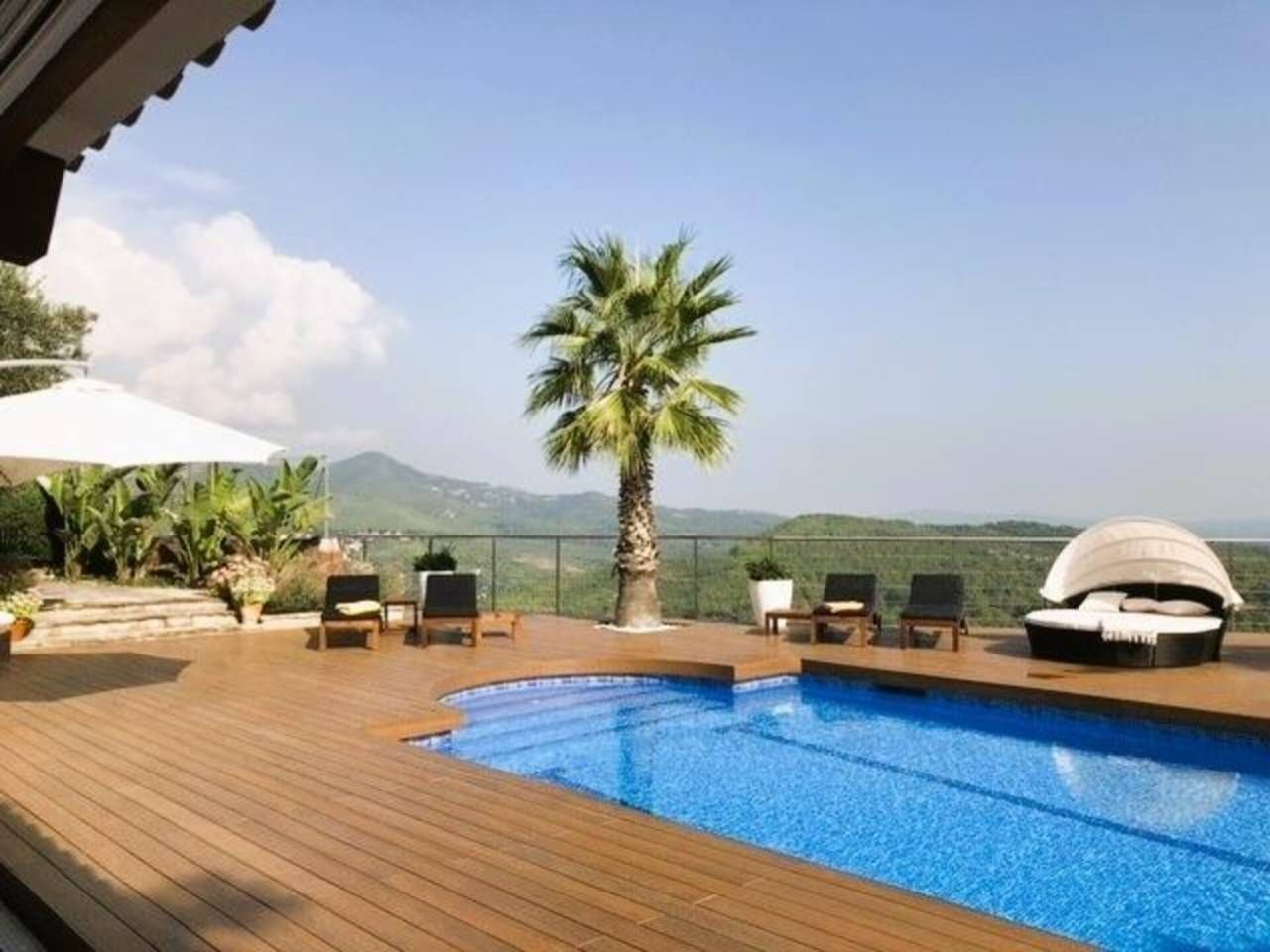 Piscina de Casa adosada en venda en Sant Feliu de Codines amb Calefacció i Jardí privat