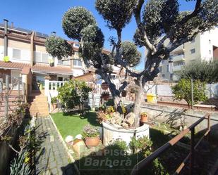 Jardí de Casa adosada en venda en Barberà del Vallès amb Terrassa i Balcó