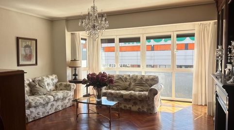 Foto 4 de Piso en venta en Calle Amaia, Las Arenas, Getxo