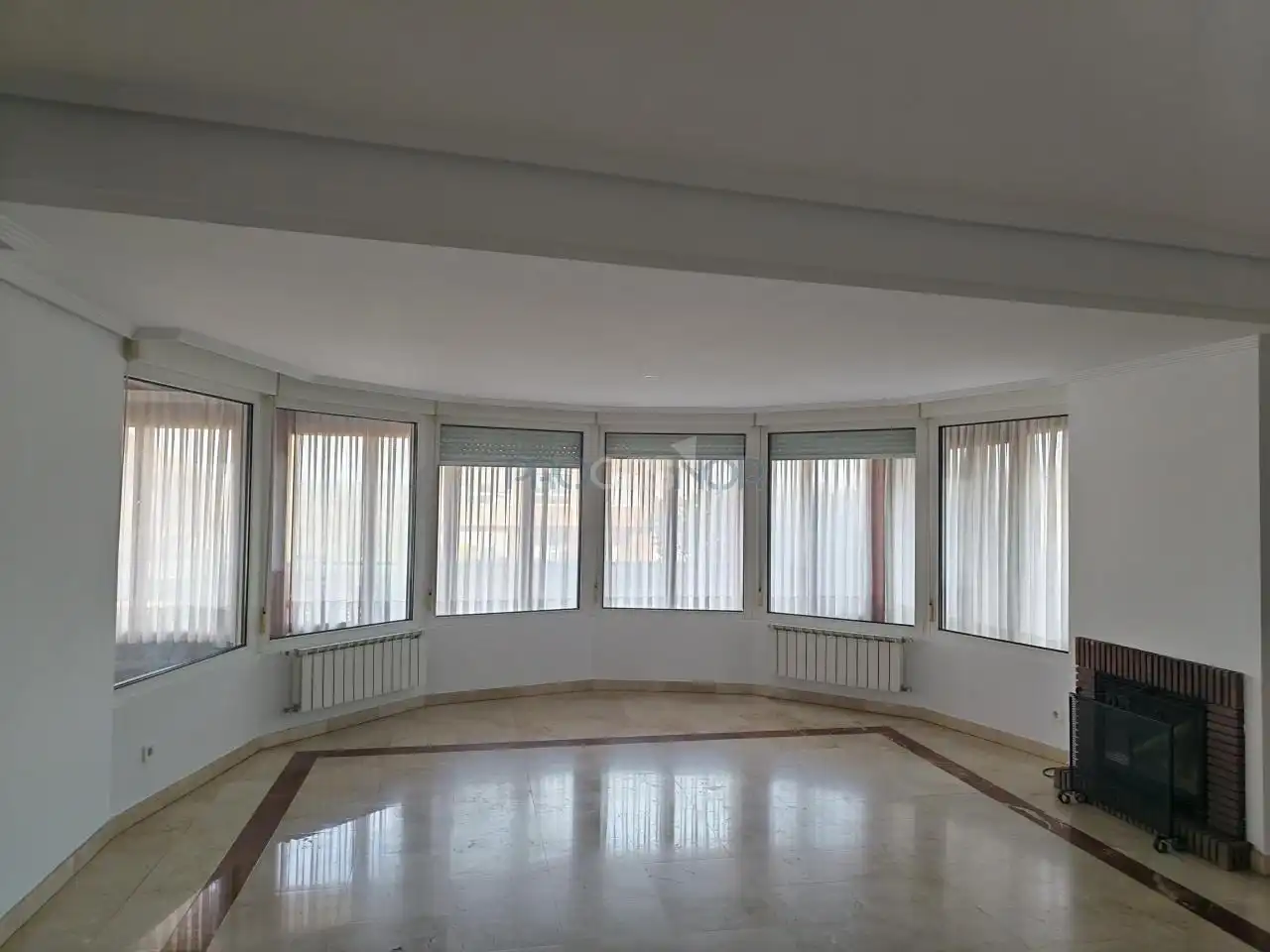 Sala de estar de Casa o chalet en venta en Sariegos con Calefacción, Jardín privado y Terraza