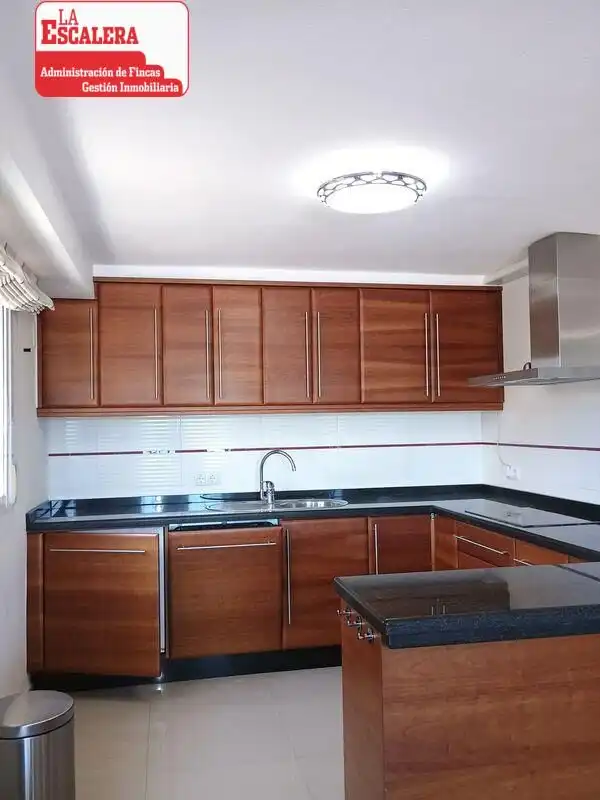 Cocina de Casa o chalet en venta en Castalla con Aire acondicionado, Calefacción y Jardín privado