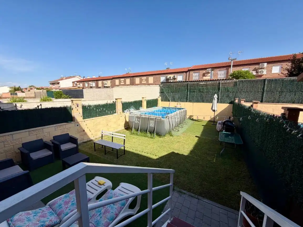 Casa pareada en venta en Villanueva de la Torre, imagen 48