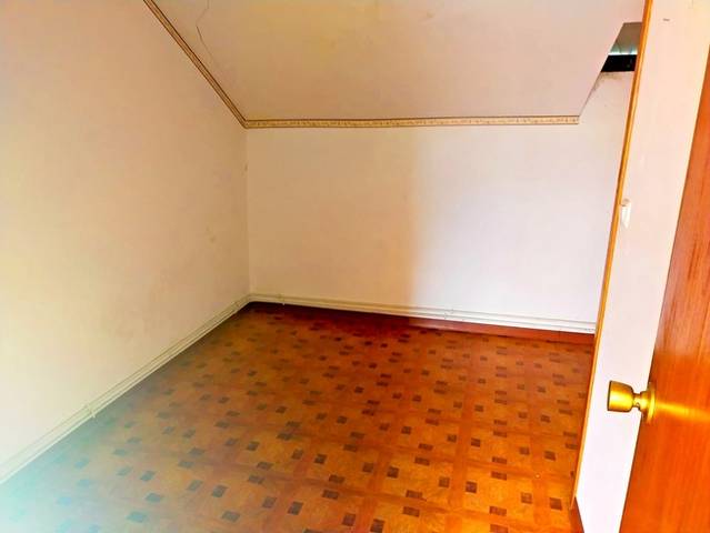 Casa adosada en Venta en SANTA BARBARA en Torre del Bierzo