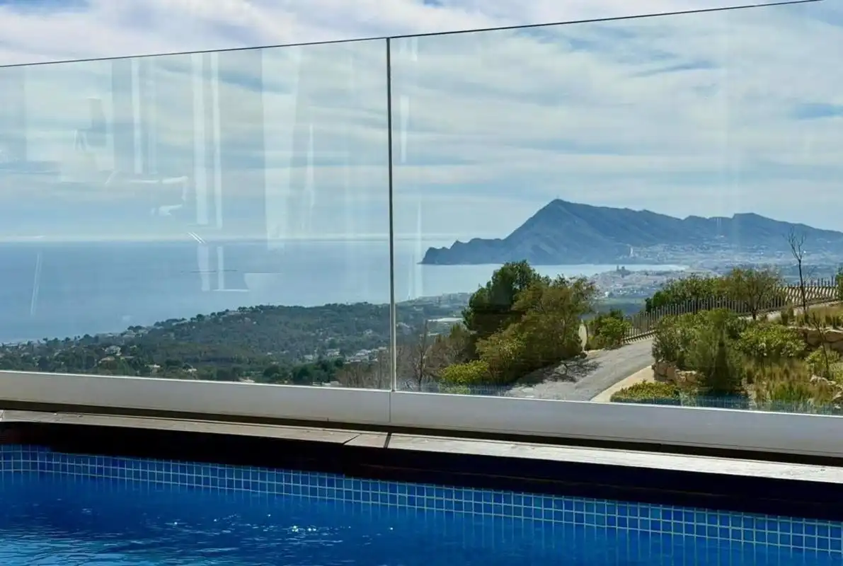 Piscina de Dúplex en venda en Altea amb Aire condicionat i Jardí privat