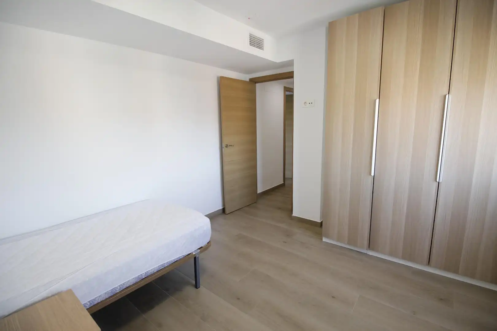 Flat with terrace to rent in Calle Teofilo Gautier 2, imagen 18
