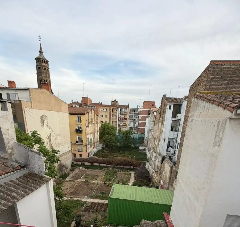 Flat for sale in Zaragoza  with Air Conditioner, Terrace and Balcony