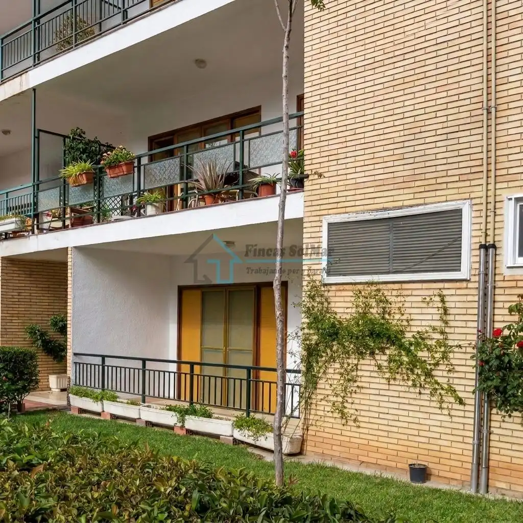 Terraza de Apartamento en venta en Castellón de la Plana / Castelló de la Plana con Amueblado