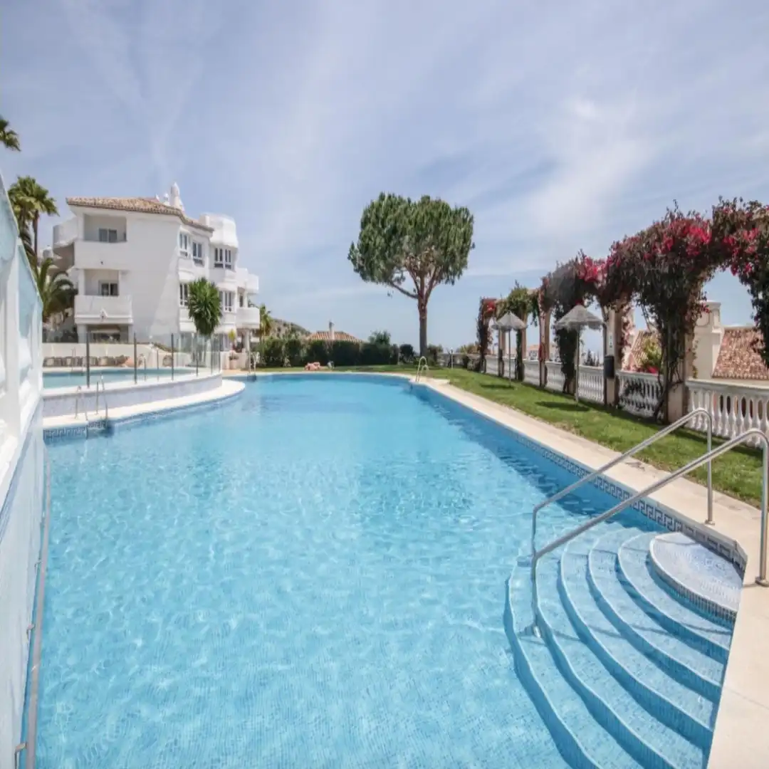 Piscina de Pis en venda en Mijas amb Aire condicionat, Terrassa i Traster