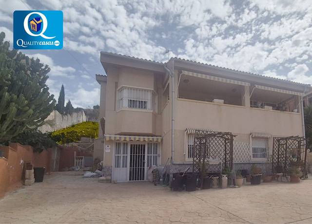 Casa-chalet en Venta en Vistahermosa