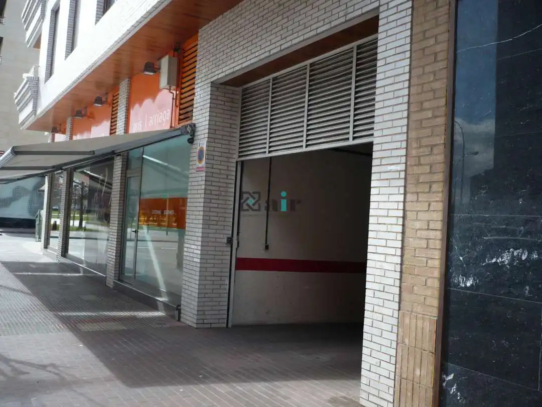 Garage zum Verkauf in  Logroño