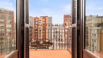 Exterior view of Flat for sale in  Barcelona Capital  with Air Conditioner, Heating and Parquet flooring