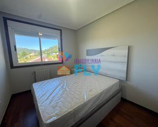 Bedroom of Flat to rent in Ourense Capital   with Heating, Parquet flooring and Furnished
