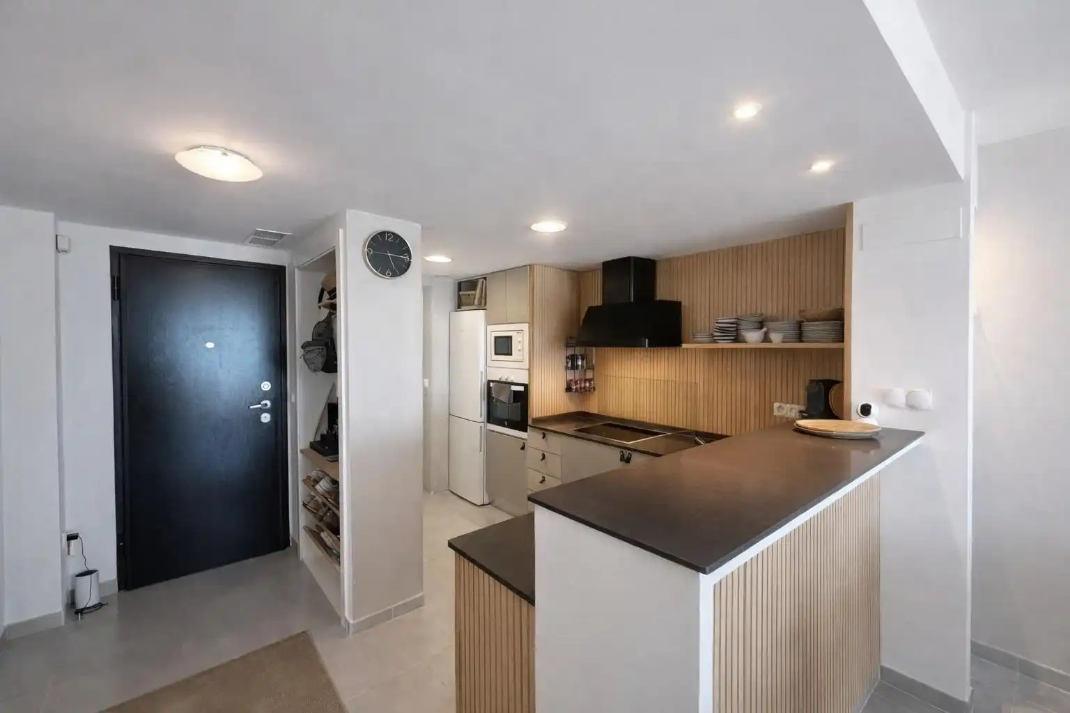 Küche von Dachboden zum Verkauf in Santa Pola mit Klimaanlage, Terrasse und Balkon