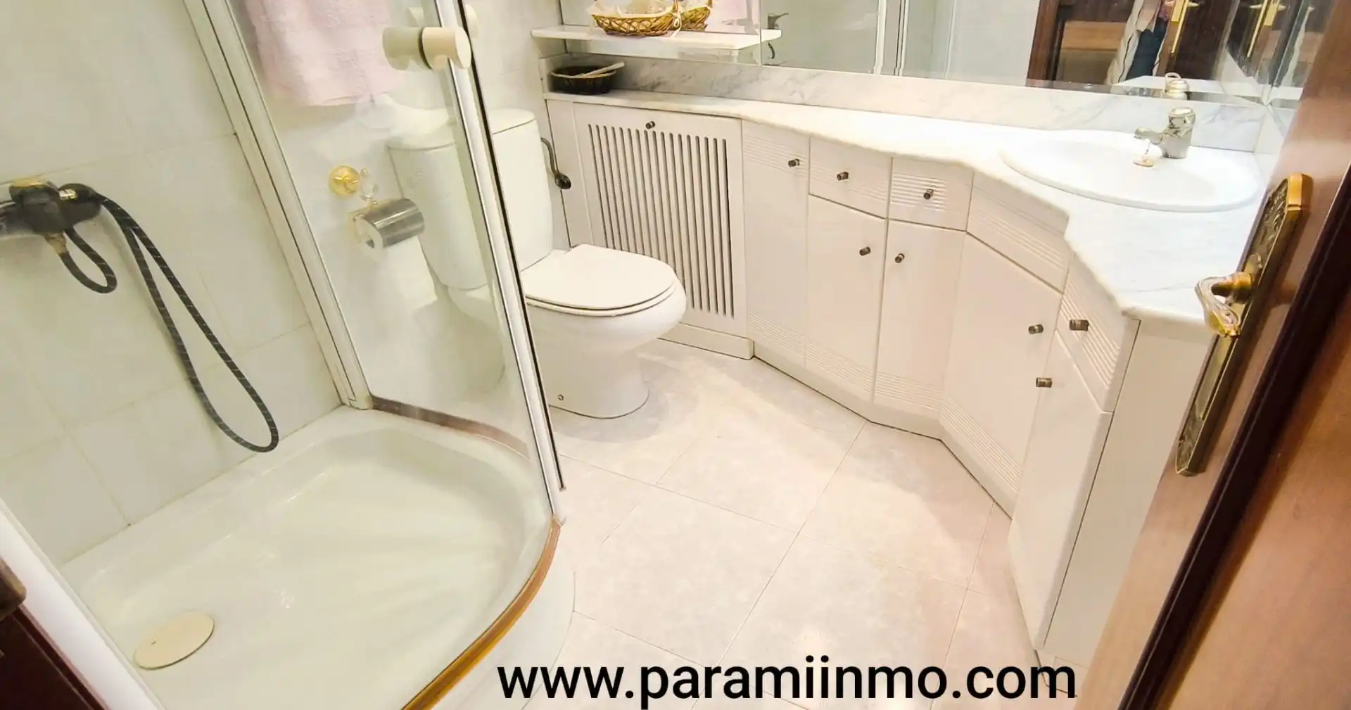 Bathroom of Flat for sale in Ausejo  with Air Conditioner, Heating and Terrace
