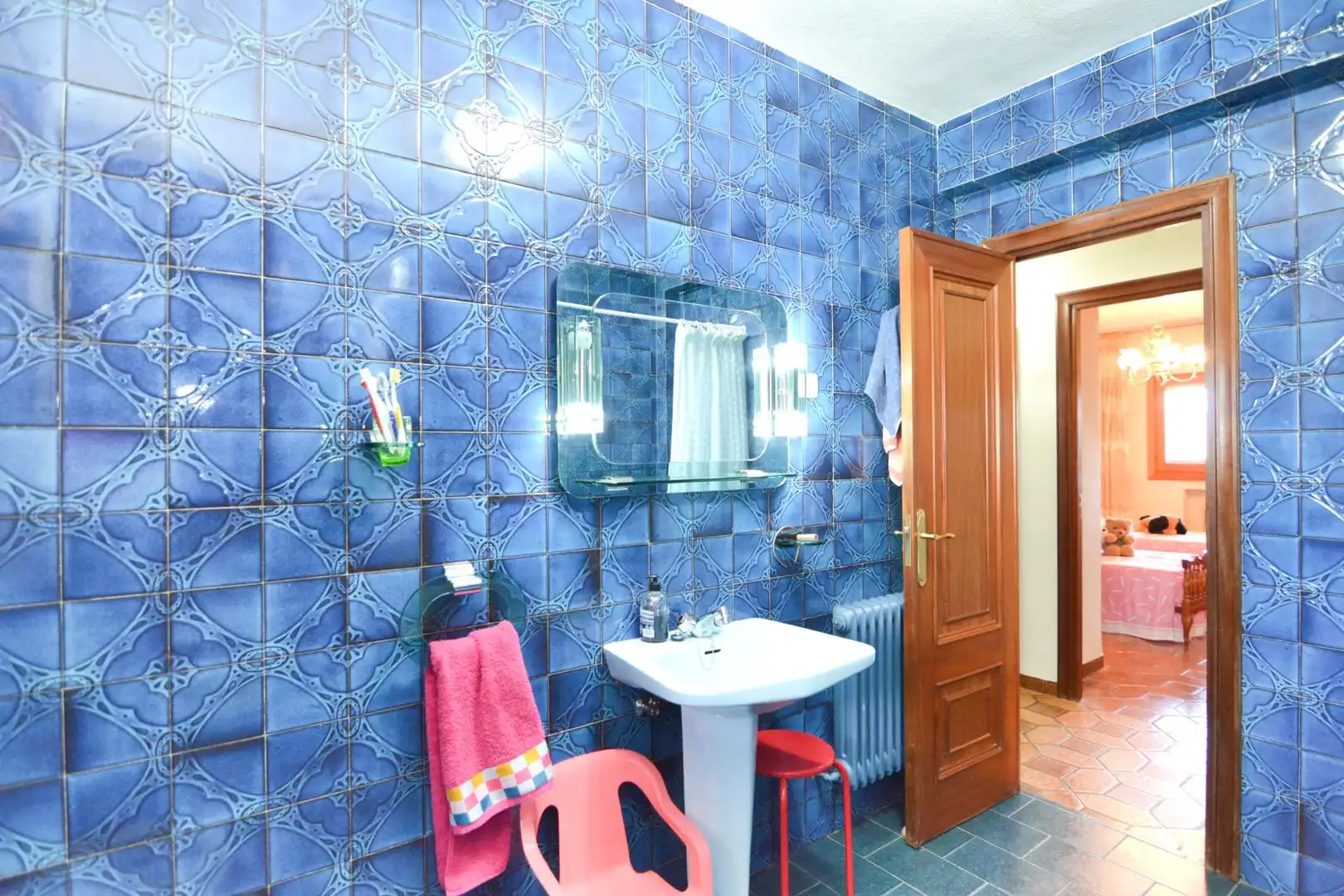 Bathroom of Houses for sale in El Escorial  with Heating, Private garden and Terrace