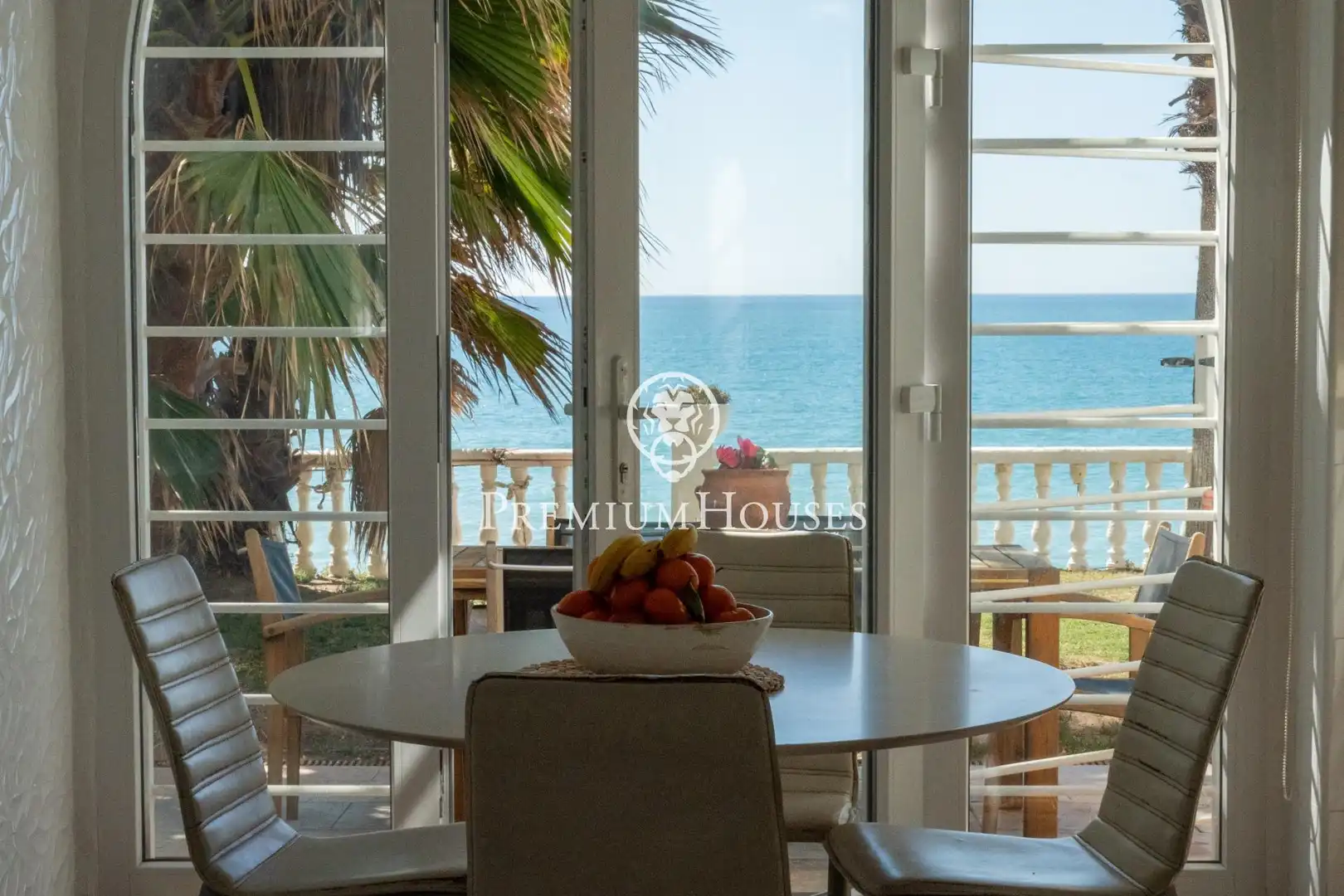 Dining room of Houses for sale in Vilanova i la Geltrú  with Air Conditioner, Heating and Private garden