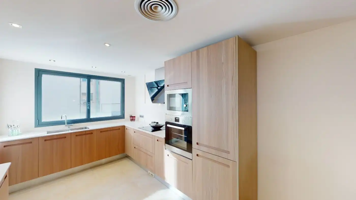 Piso con terraza en venta en Calle Baró de Pinopar 14, imagen 15