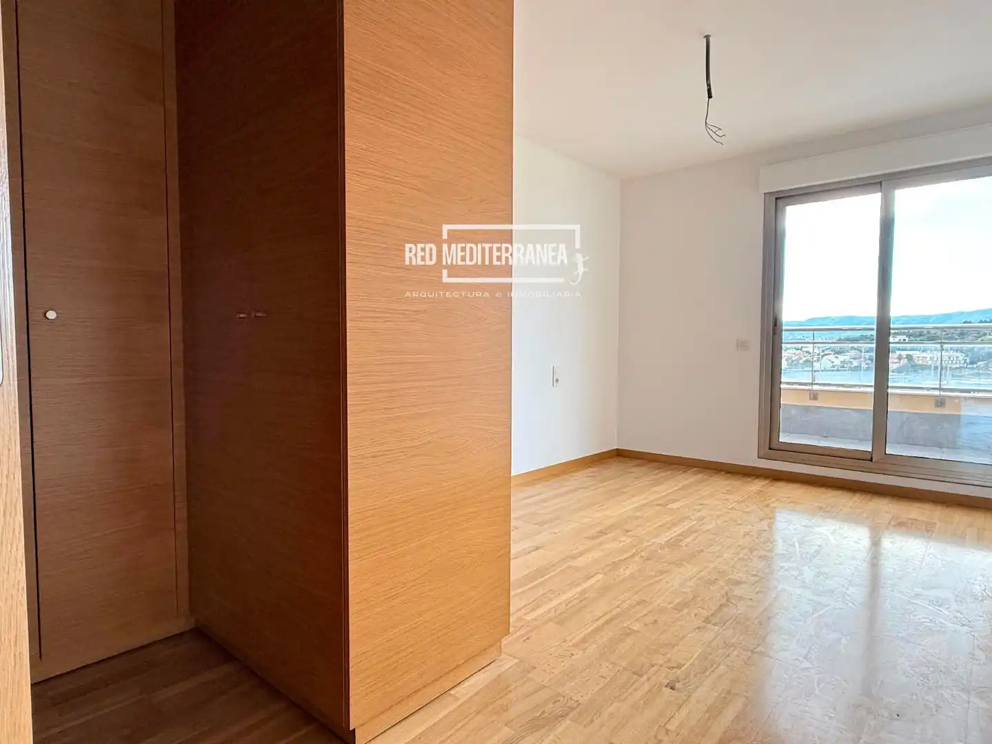 Schlafzimmer von Dachboden zum Verkauf in Gandia mit Klimaanlage, Terrasse und Schwimmbad